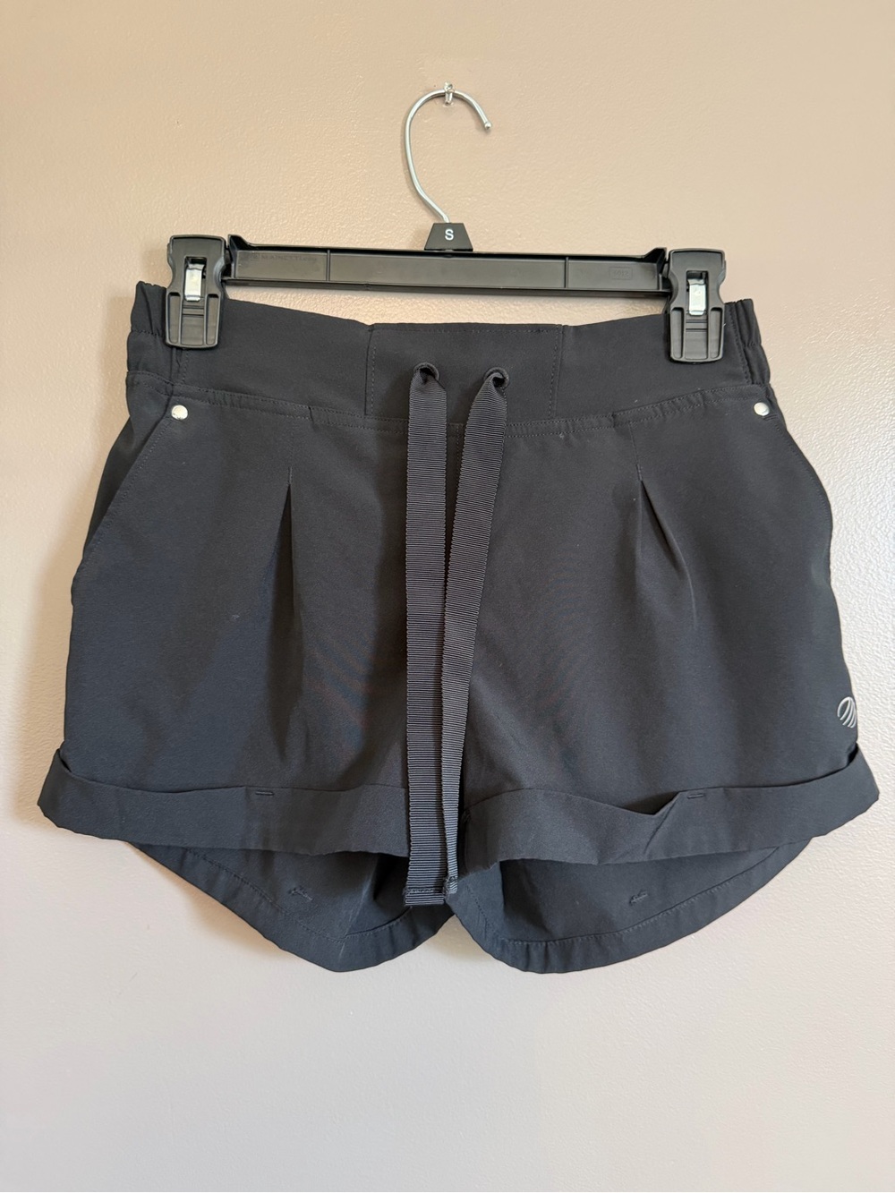 MPG Shorts in black